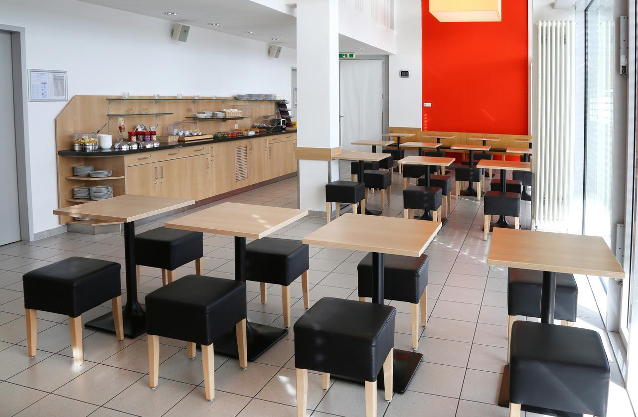 Ibis Budget Augsburg City Exterior foto
